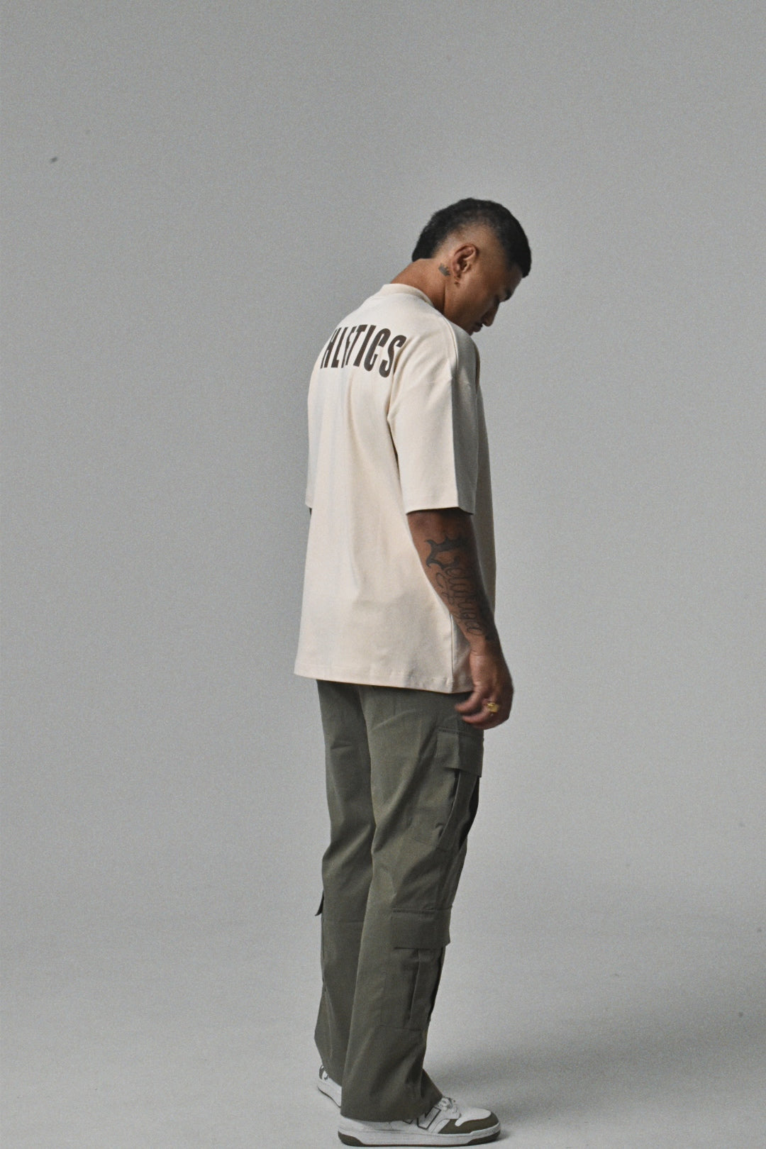 Squad T-Shirt - Sand.