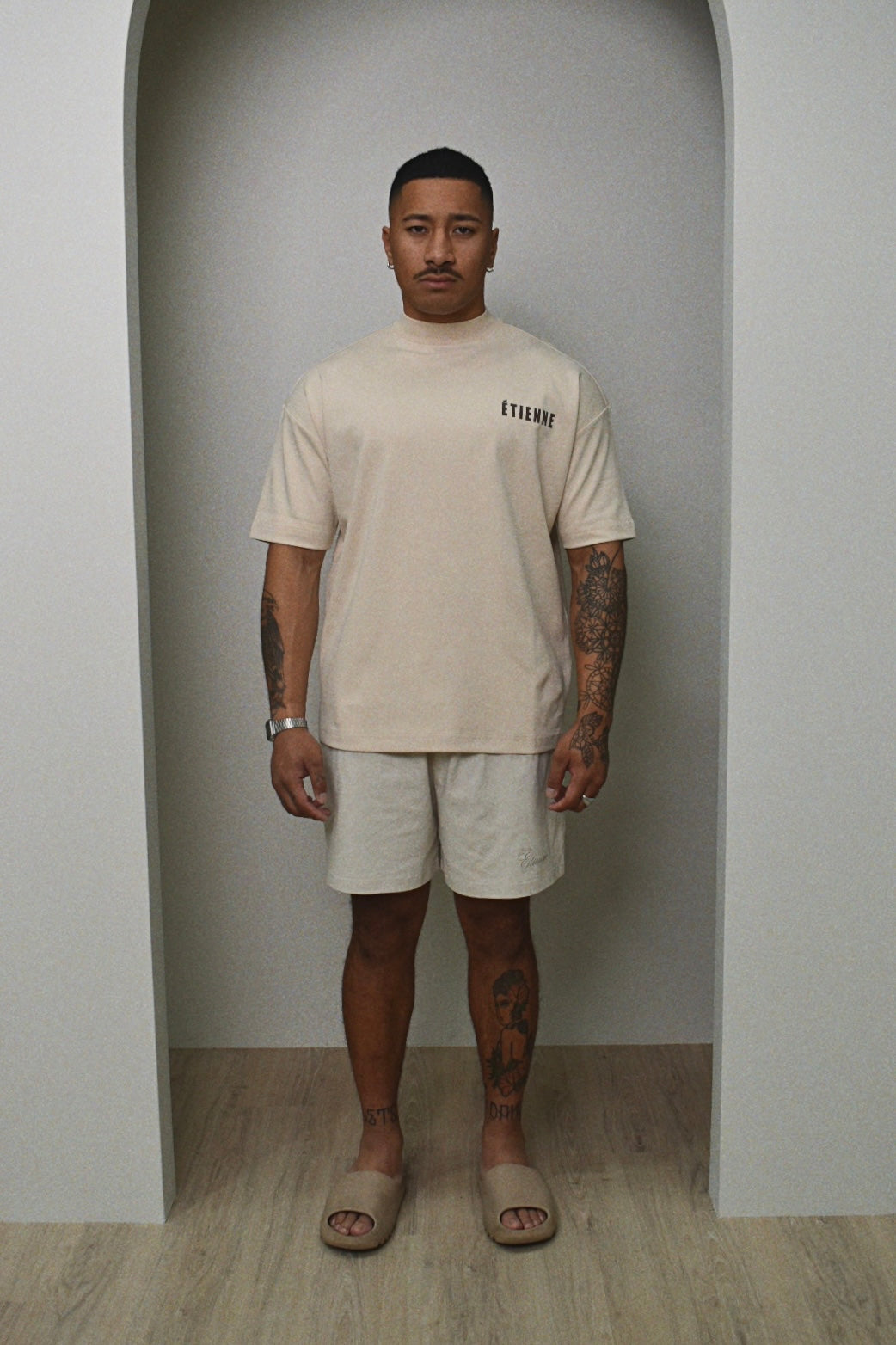 Squad T-Shirt - Sand.