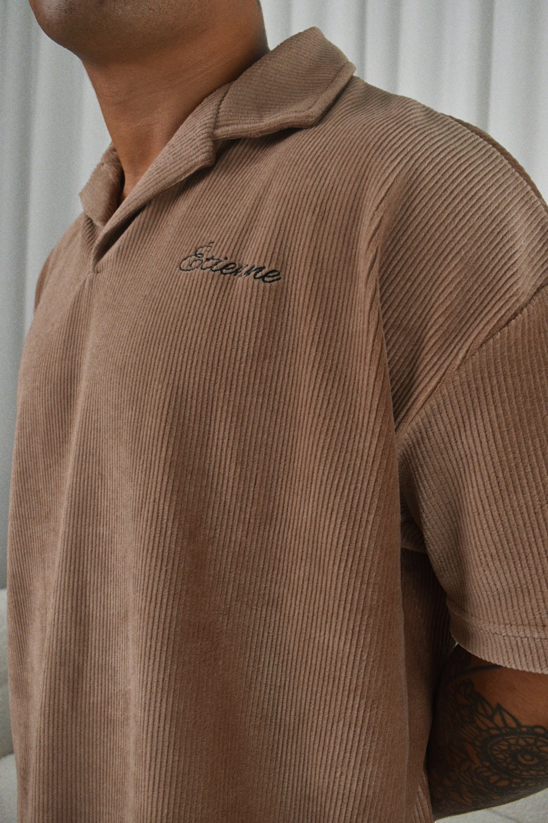 Relaxed Polo - Brown.