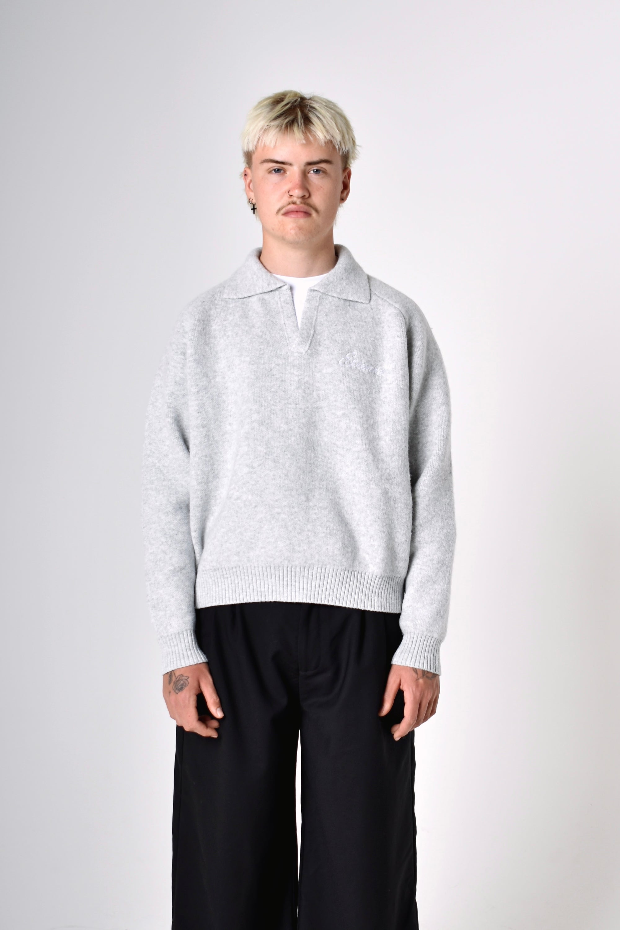Relaxed Knit - Grey.