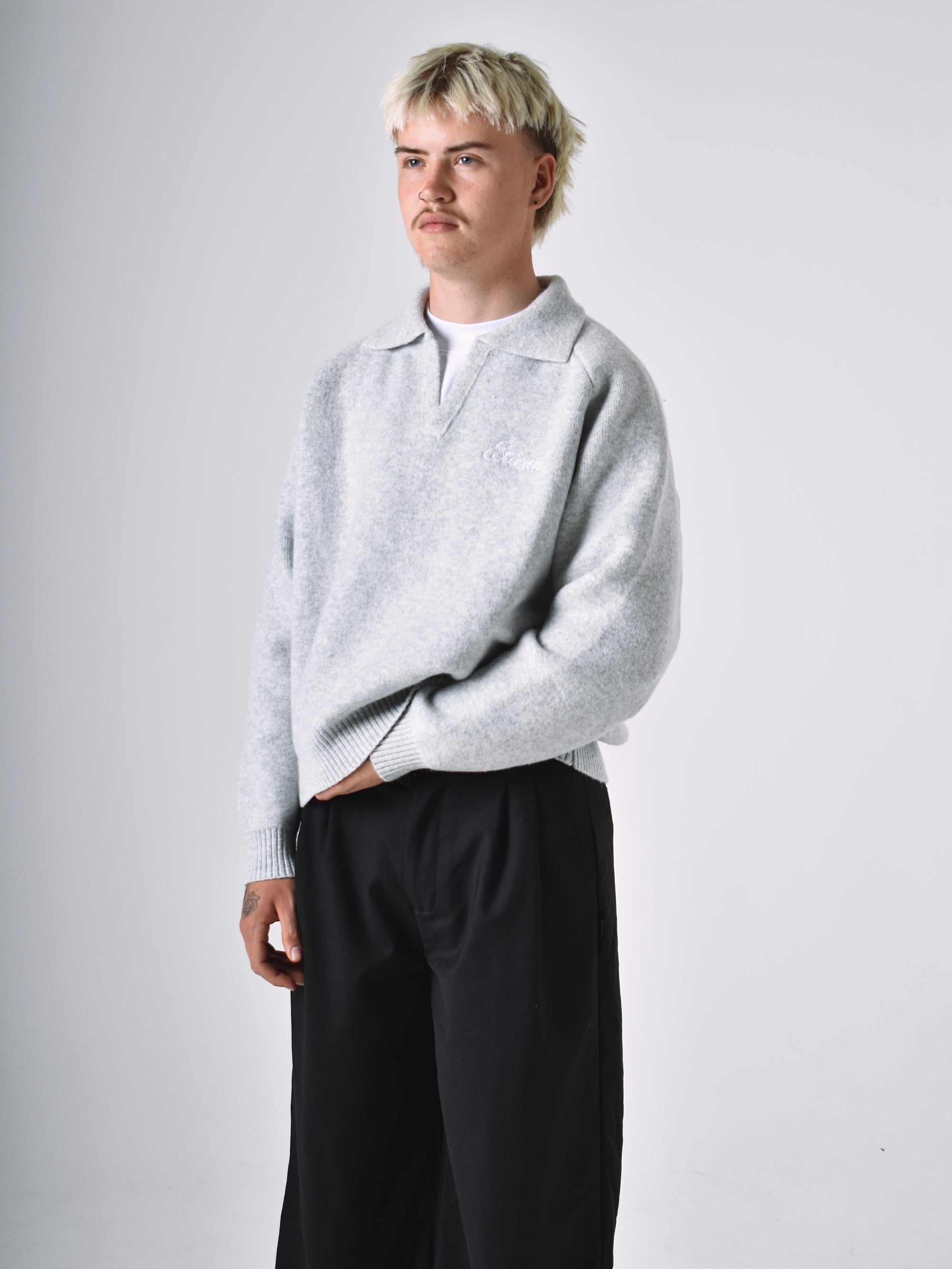 Relaxed Knit - Grey.