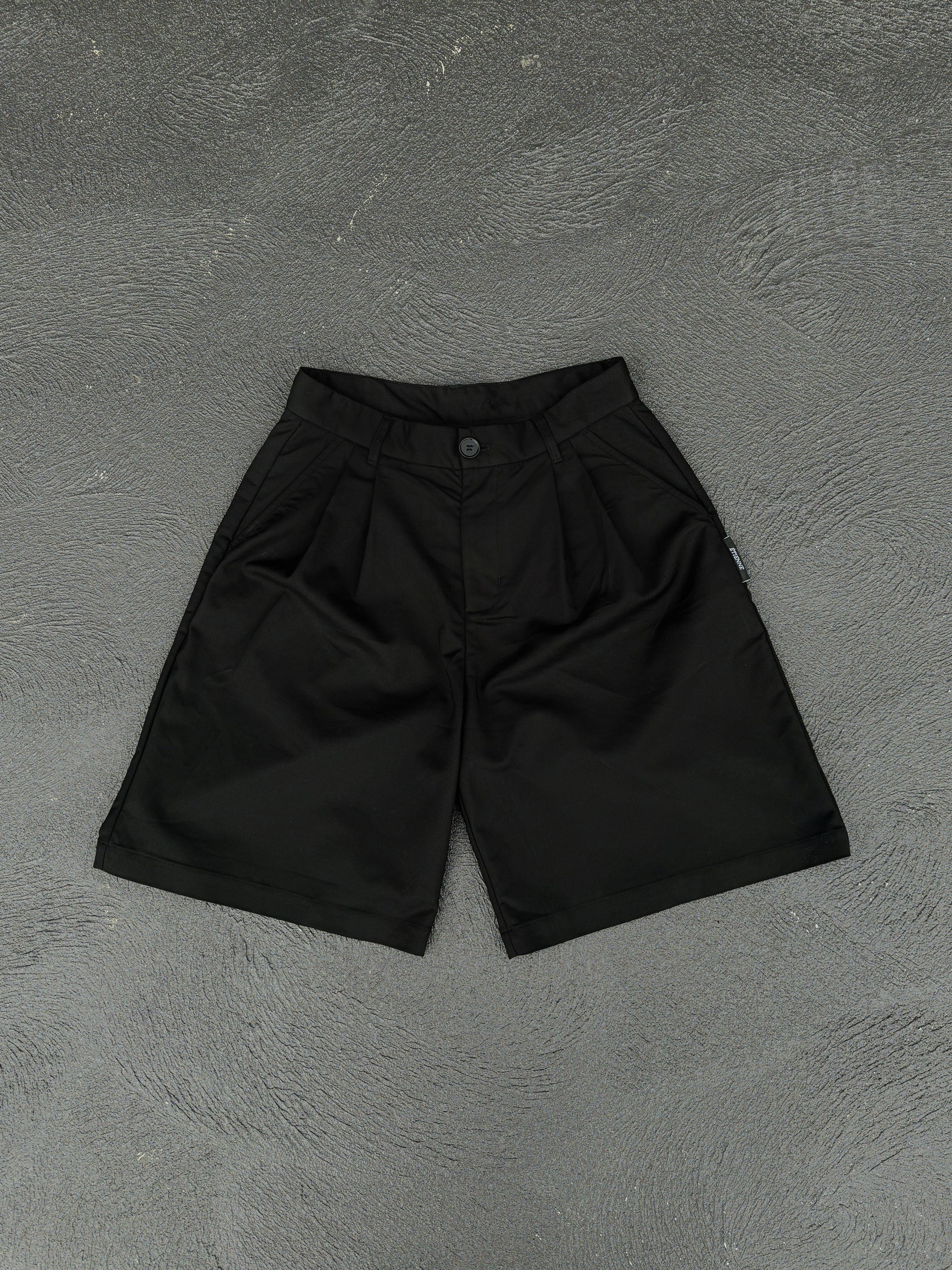 Pleated Short - Black.