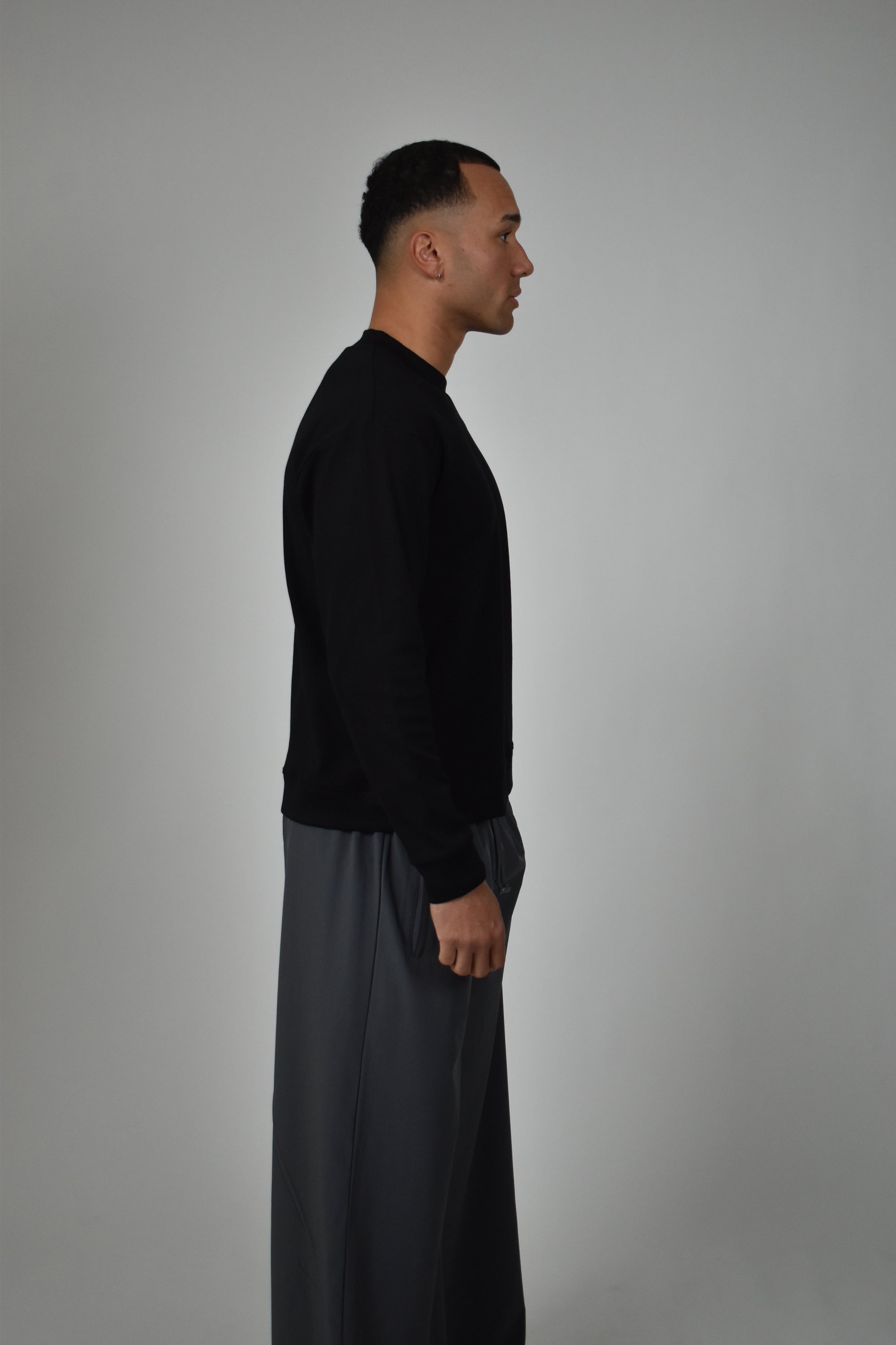 Premium L/S Blank - Black.